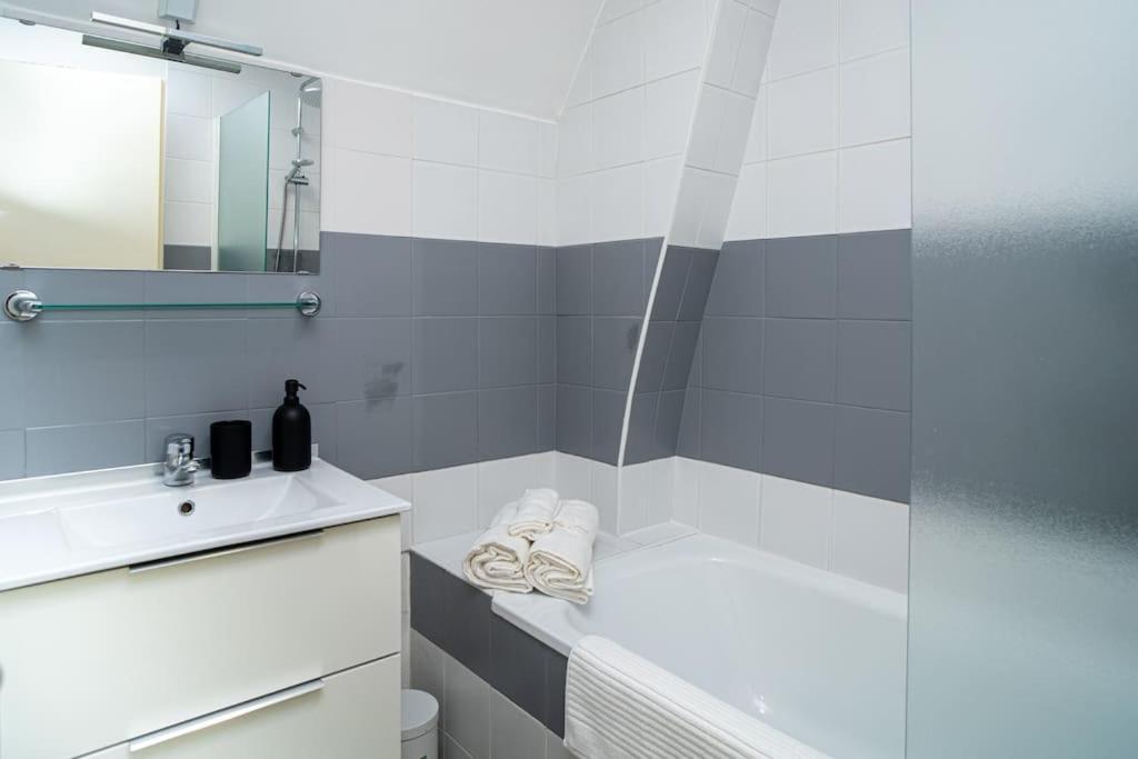 New Place Gramont-Proche Chateau Apartment Pau Bagian luar foto